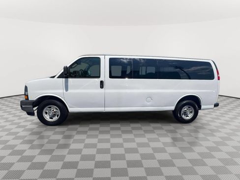 Used 2019 Chevrolet Express 3500 LT w/ LT Preferred Equipment Group RWD image 7