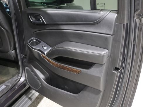 Used 2015 Chevrolet Suburban LT AWD/4WD image 27