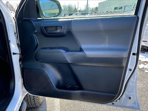 Used 2019 Toyota Tacoma SR w/ SR Convenience Package image 20