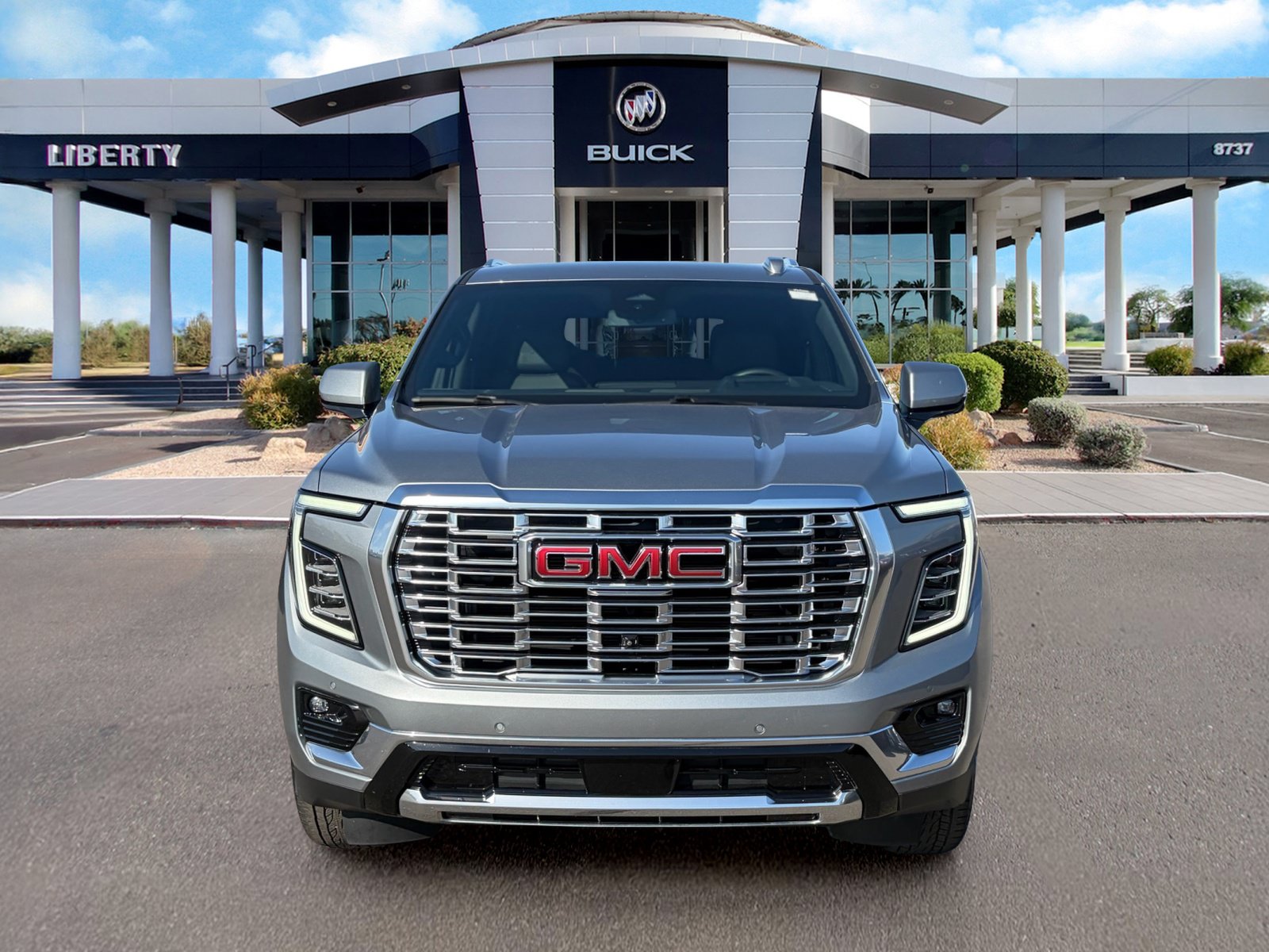Used 2025 GMC Yukon Denali RWD image 5
