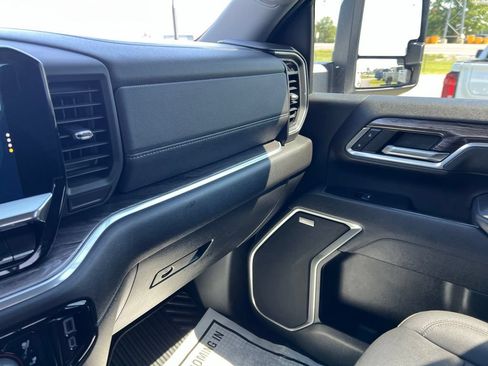 Certified 2025 Chevrolet Silverado 2500 LTZ w/ LTZ Plus Package AWD/4WD image 18