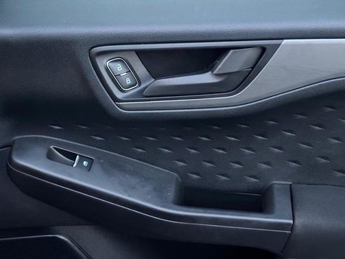 Used 2020 Ford Escape S image 34