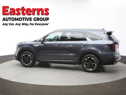 Used 2024 Kia Sorento S image 63