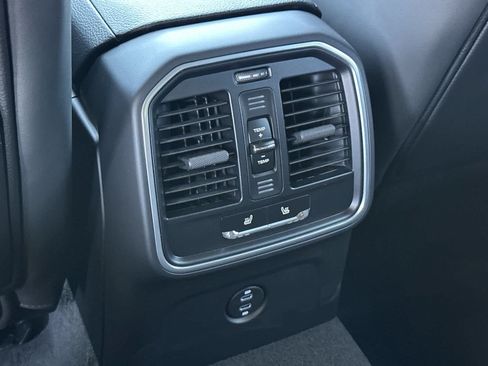 New 2026 Porsche Macan AWD/4WD image 14