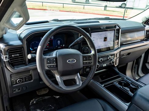 Used 2026 Ford F250 Lariat w/ Tremor Off-Road Package image 18