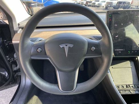 Used 2020 Tesla Model 3 Standard Range Plus image 21