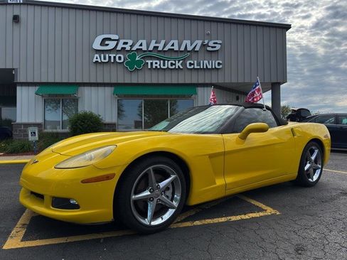 Used 2013 Chevrolet Corvette Convertible RWD image 3