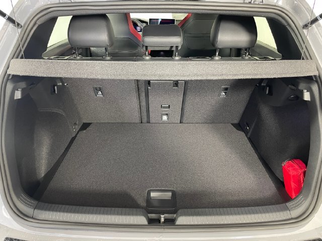 New 2026 Volkswagen GTI SE FWD image 9