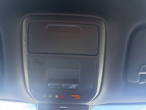 Used 2024 Chevrolet Traverse LT w/ Enhanced Driving Package FWD image 22
