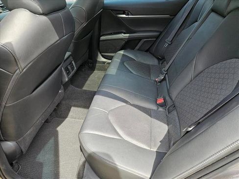 Used 2018 Toyota Camry XSE image 14