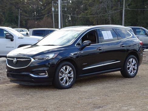 Used 2018 Buick Enclave Avenir w/ Avenir Technology Package image 2