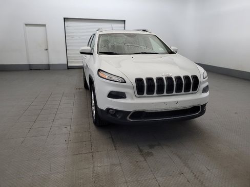 Used 2016 Jeep Cherokee Limited w/ Luxury Group AWD/4WD image 14