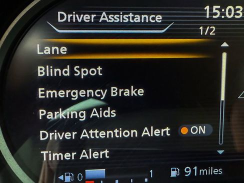 Used 2021 Nissan Versa SV image 11