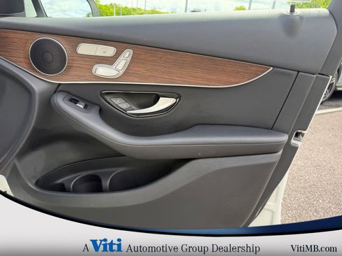 Used 2022 Mercedes-Benz GLC 300 4MATIC image 28