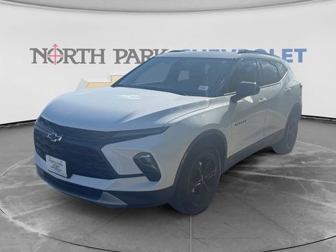 Used 2024 Chevrolet Blazer LT w/ Convenience Package FWD image 7