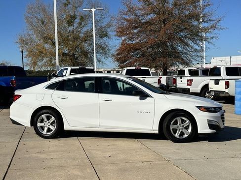 Used 2023 Chevrolet Malibu LS image 5
