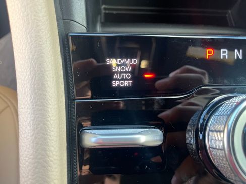 New 2025 Jeep Grand Cherokee Limited image 28