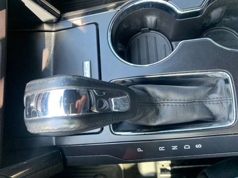 Used 2017 Ford Explorer XLT w/ Equipment Group 202A FWD image 27