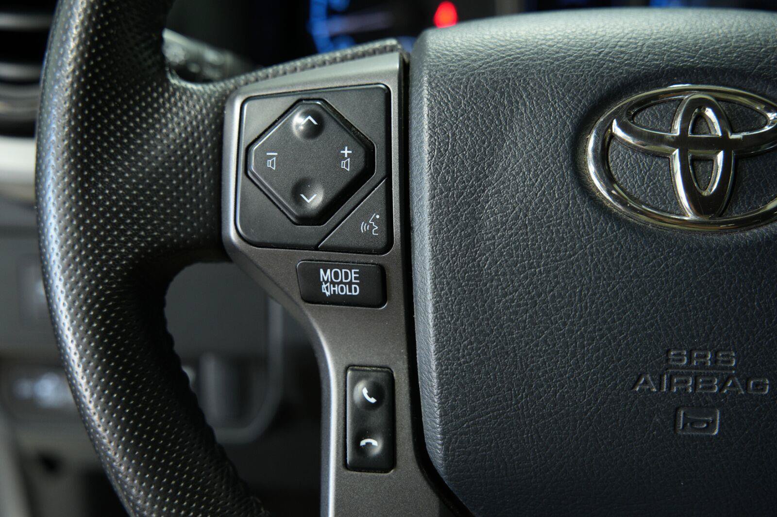 Used 2020 Toyota Tacoma TRD Off-Road w/ Technology Package AWD/4WD image 40