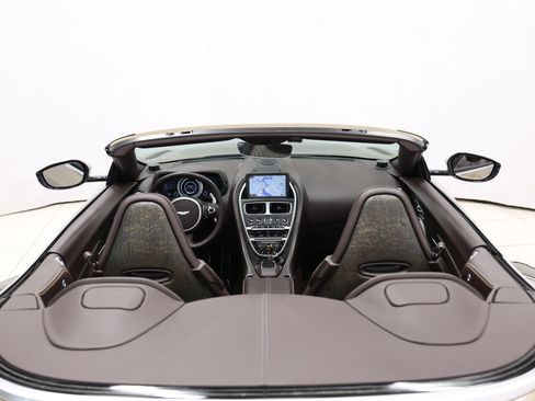Used 2019 Aston Martin DB11 Volante RWD image 64