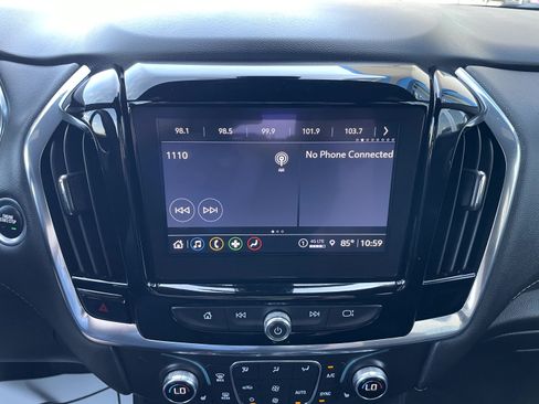Used 2023 Chevrolet Traverse LT AWD/4WD image 16