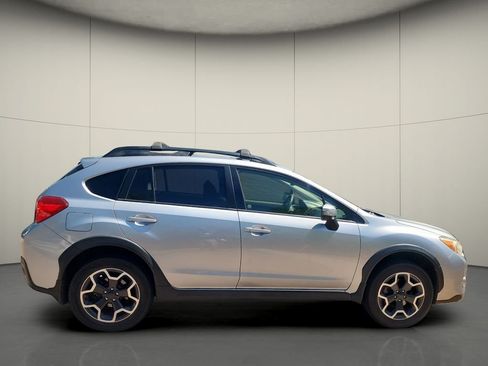 Used 2015 Subaru Crosstrek 2.0i Limited AWD/4WD image 8