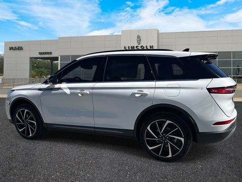 New 2026 Lincoln Corsair Reserve image 5