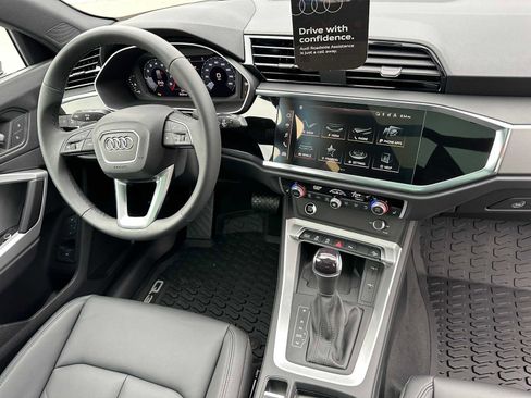 New 2025 Audi Q3 2.0T Premium image 11