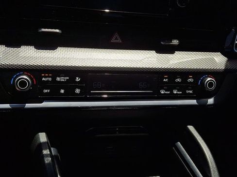 Certified 2025 Kia Sportage LX FWD image 17
