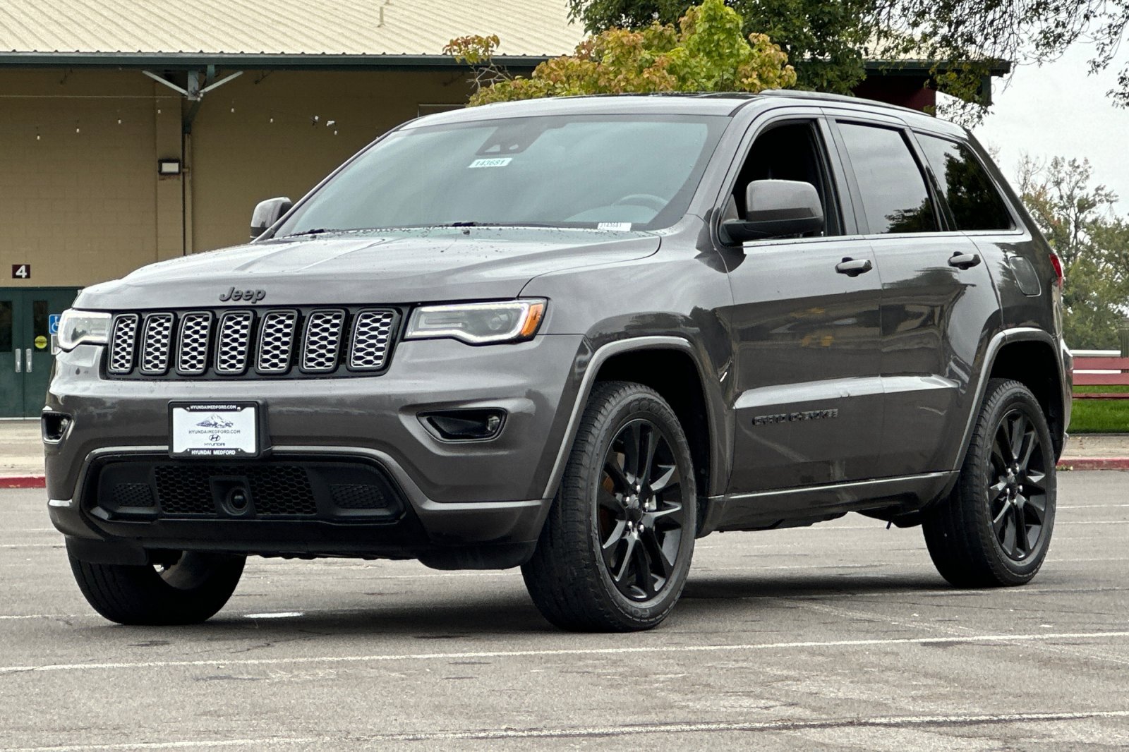 Used 2021 Jeep Grand Cherokee Laredo X AWD/4WD image 8