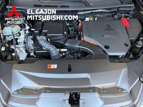 Used 2025 Mitsubishi Outlander SEL AWD/4WD image 25