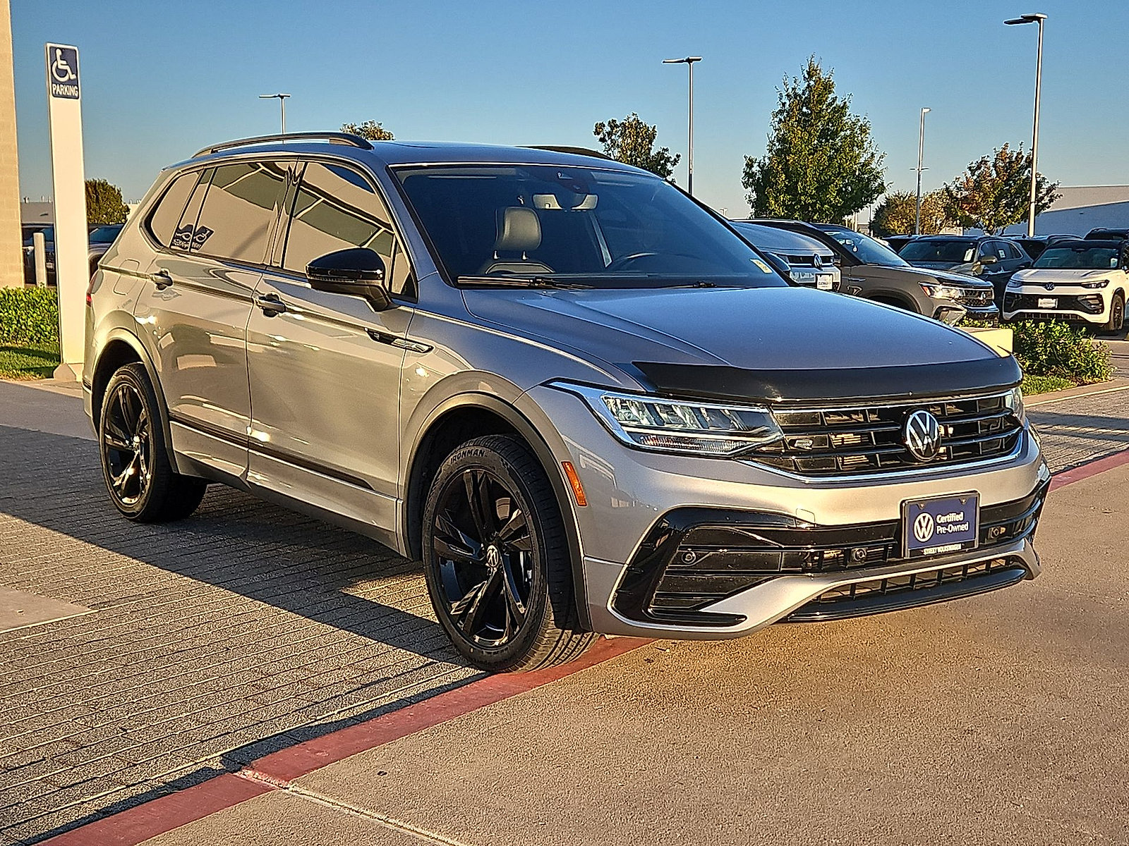 Certified 2024 Volkswagen Tiguan SE R-Line FWD image 2
