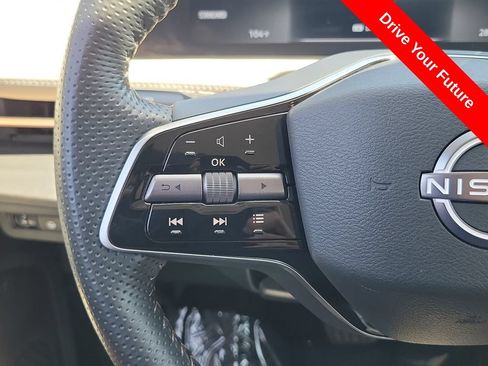 Used 2023 Nissan Ariya FWD image 7