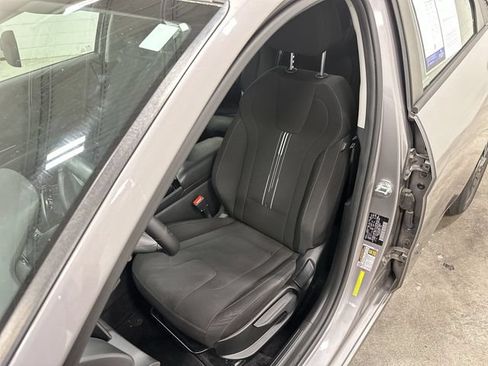 Used 2021 Hyundai Elantra SEL w/ Convenience Package FWD image 13