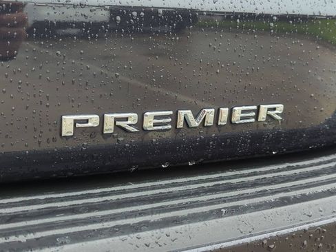 Used 2025 Chevrolet Tahoe Premier AWD/4WD image 5