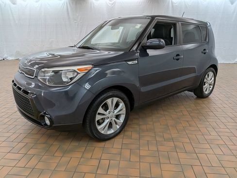 Used 2016 Kia Soul + FWD image 3