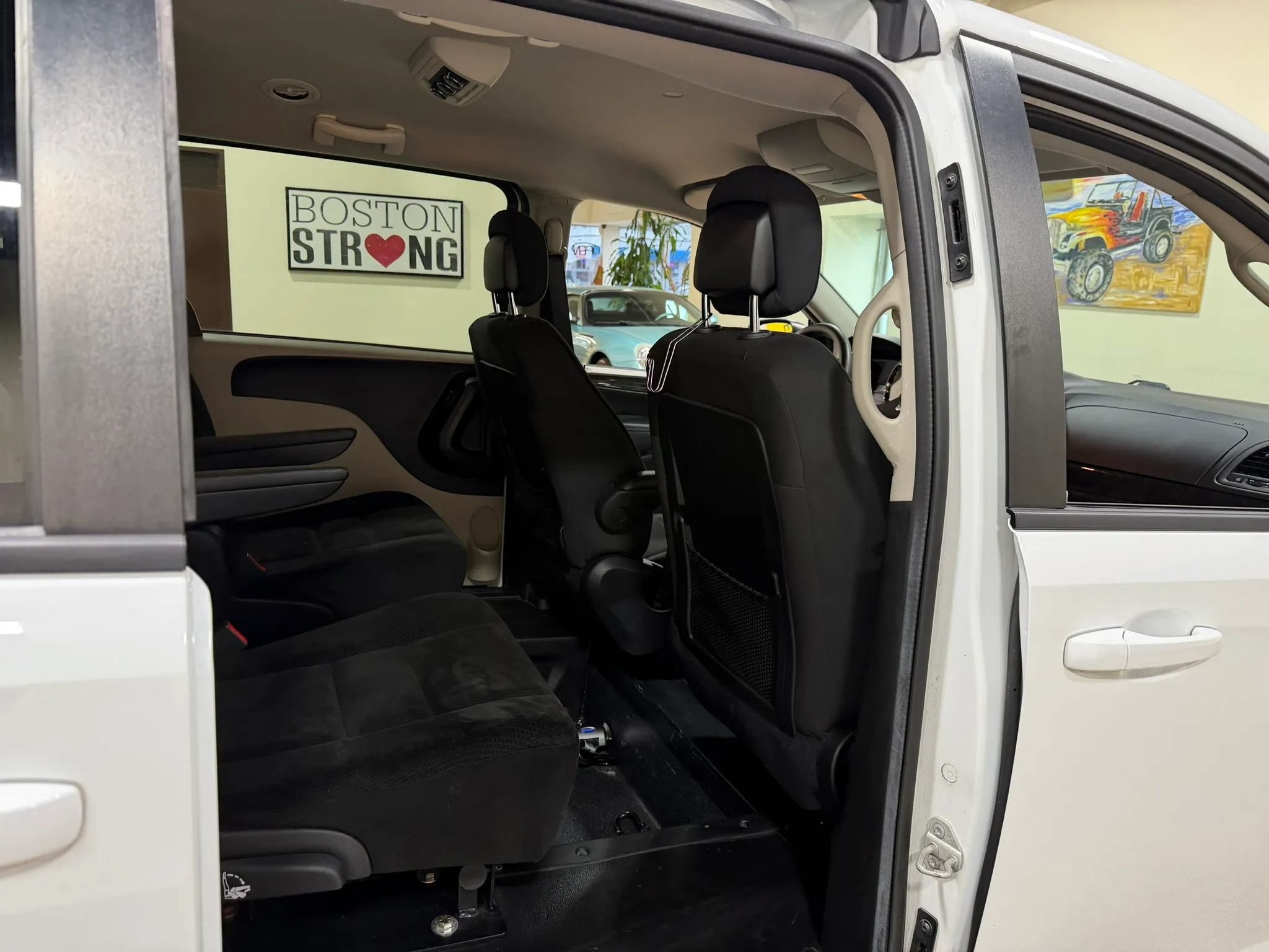 Used 2018 Dodge Grand Caravan SE FWD image 33