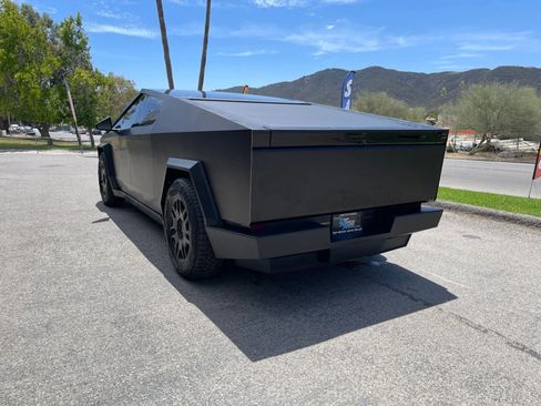 Used 2025 Tesla Cybertruck Cyberbeast AWD/4WD image 7
