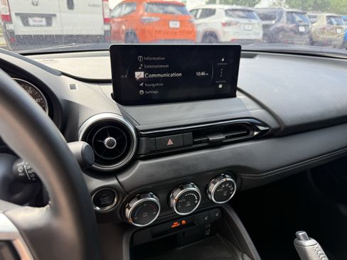 Used 2024 MAZDA MX-5 Miata Grand Touring w/ Appearance Package image 18