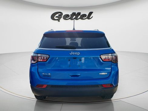 Used 2025 Jeep Compass Latitude w/ Sun & Sound Group AWD/4WD image 13