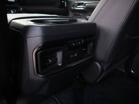 Used 2024 GMC Sierra 1500 AT4 w/ Technology Package image 18