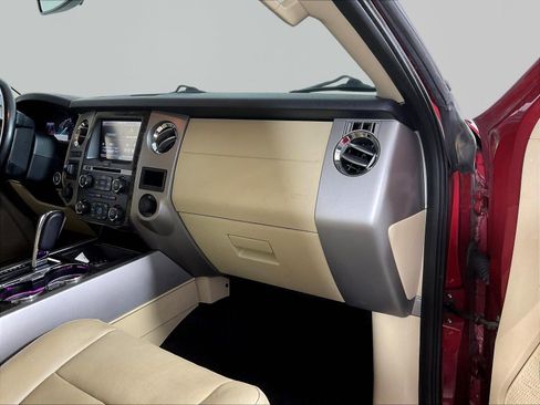 Used 2015 Ford Expedition EL Limited w/ Equipment Group 301A AWD/4WD image 28