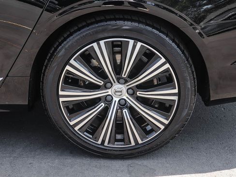 Used 2023 Volvo S90 B6 Plus AWD/4WD image 14
