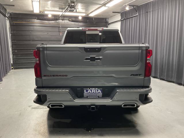 Used 2023 Chevrolet Silverado 1500 RST w/ Redline Edition AWD/4WD image 4