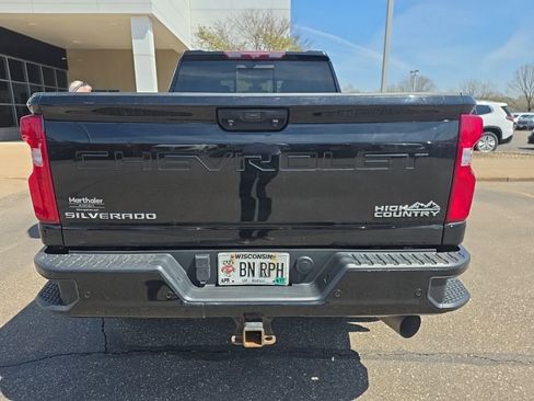 Used 2021 Chevrolet Silverado 2500 High Country w/ Z71 Off-Road Package image 7