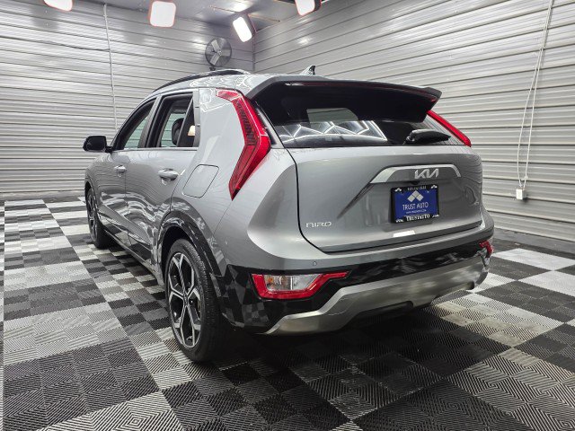Used 2025 Kia Niro EX Touring FWD image 8