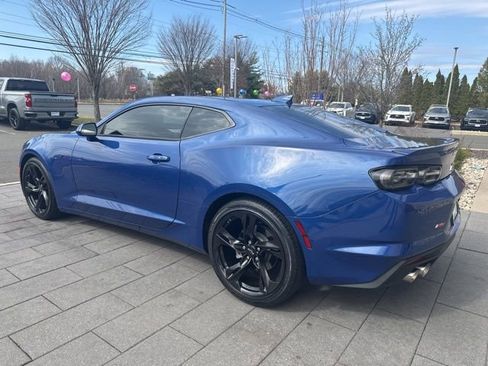 Used 2021 Chevrolet Camaro LT w/ RS Package image 4