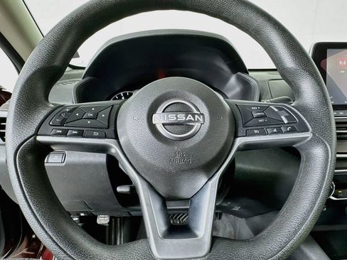 Used 2024 Nissan Altima 2.5 SV FWD image 35