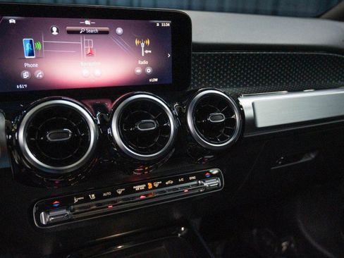 Used 2026 Mercedes-Benz GLB 250 image 27