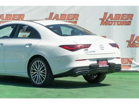 Used 2025 Mercedes-Benz CLA 250 image 12
